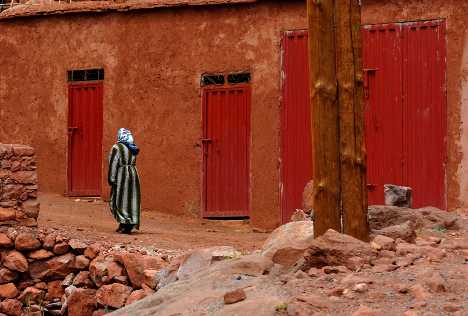 Woman in a village, Morocco - Image by Kristian Bertel